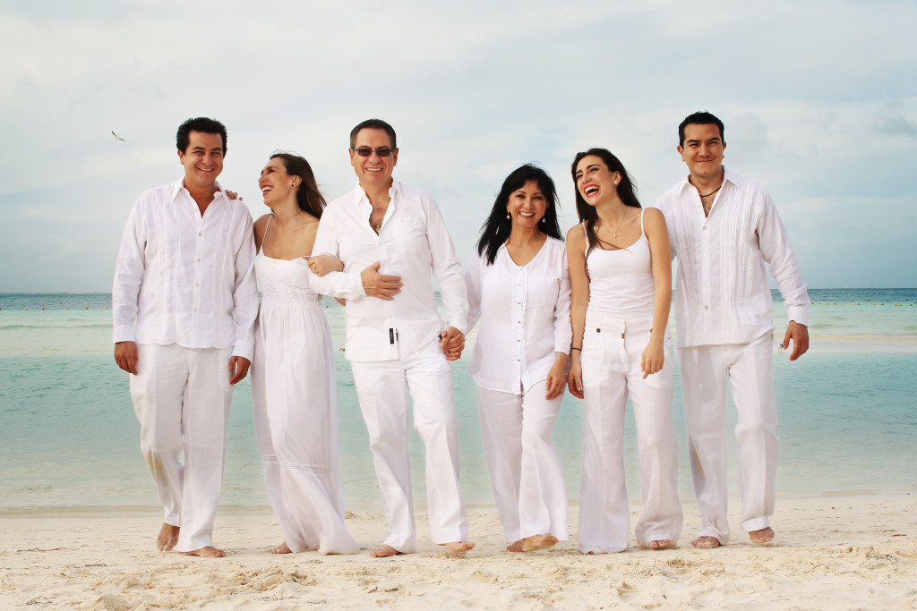 Family Portraits Cancun