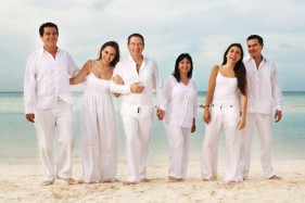 Family Portraits in Cancun