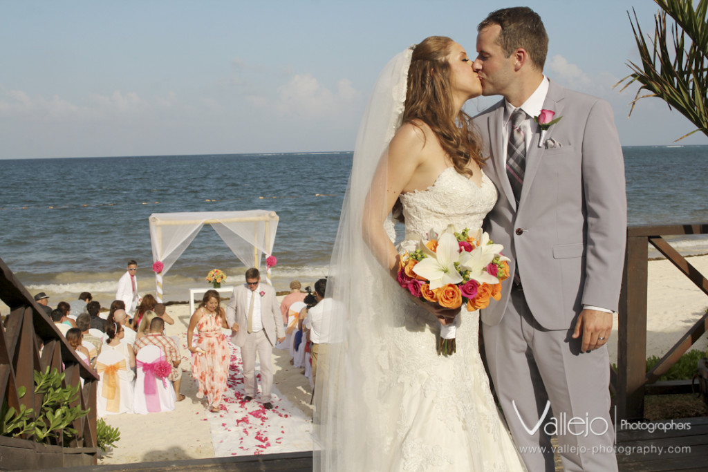 Professional Cancun Wedding Photos